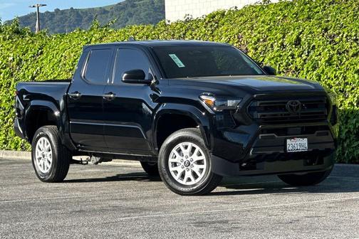 2025 Toyota Tacoma SR