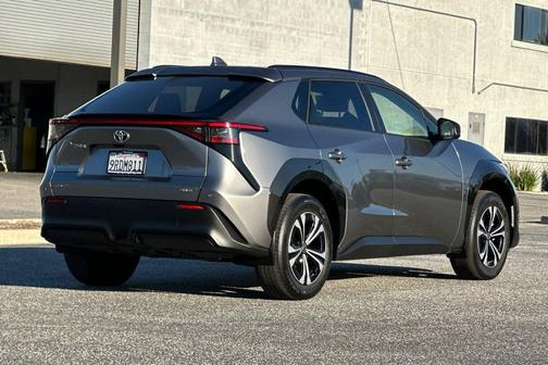 2024 Toyota bZ4X XLE