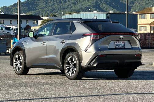 2024 Toyota bZ4X XLE