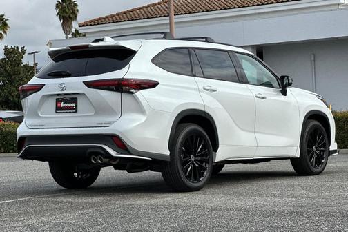 2026 Toyota Highlander XSE