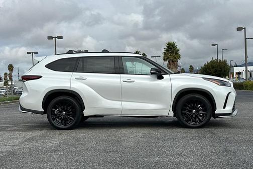 2026 Toyota Highlander XSE