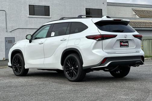 2026 Toyota Highlander XSE