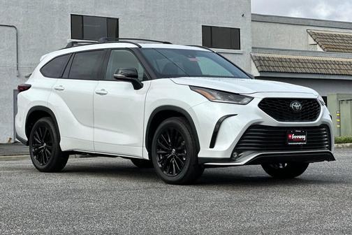 2026 Toyota Highlander XSE