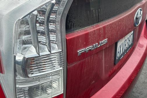 2010 Toyota Prius III