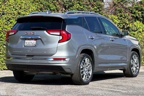 Sterling Metallic 2023 GMC Terrain Denali