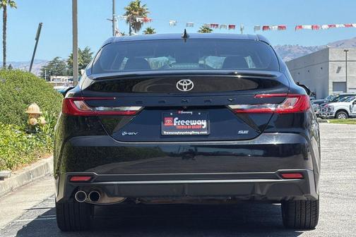 Midnight Black Metallic 2025 Toyota Camry SE