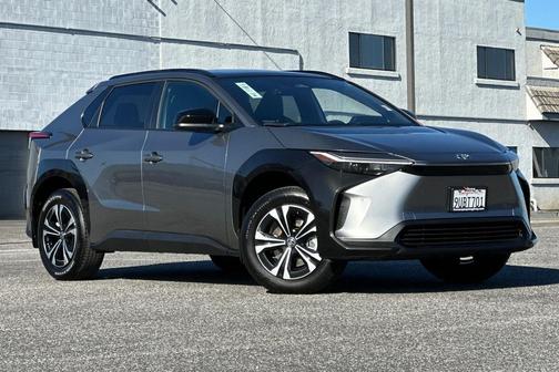 2025 Toyota bZ4X XLE