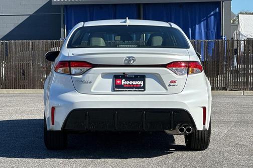 2026 Toyota Corolla Hybrid SE