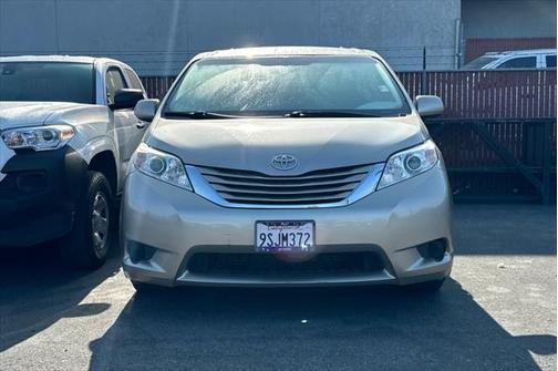 2017 Toyota Sienna LE