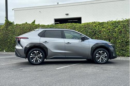 2024 Toyota bZ4X XLE