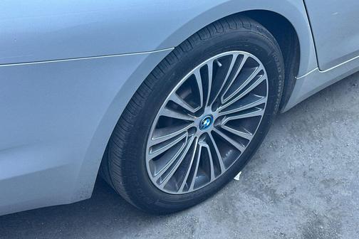 2019 BMW 530e iPerformance