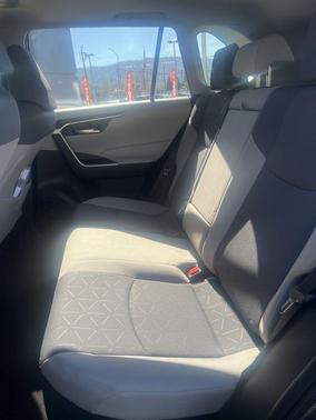 2019 Toyota RAV4 Hybrid XLE