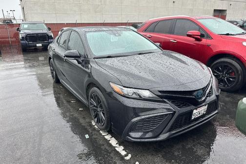 2023 Toyota Camry SE