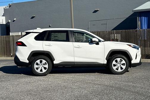 2025 Toyota RAV4 LE