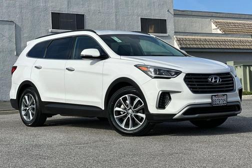 2017 Hyundai SANTA FE SE