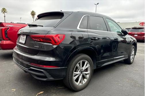 2024 Audi Q3 Premium 45 TFSI S line quattro Tiptronic