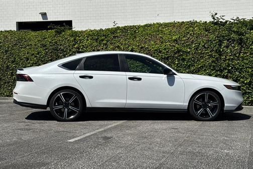 Platinum White Pearl 2024 Honda Accord Hybrid Sport