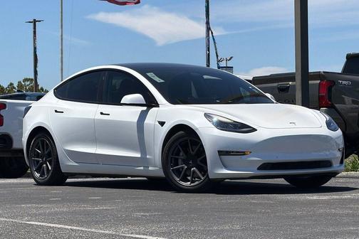 Pearl White Multi-Coat 2021 Tesla Model 3 Long Range