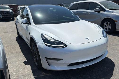 Pearl White Multi-Coat 2021 Tesla Model 3 Long Range