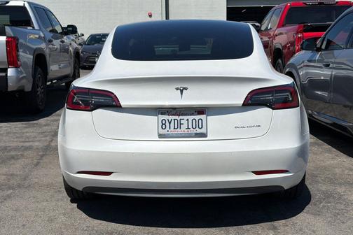 Pearl White Multi-Coat 2021 Tesla Model 3 Long Range