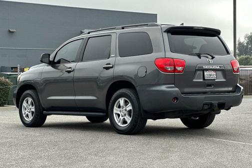 2012 Toyota Sequoia SR5