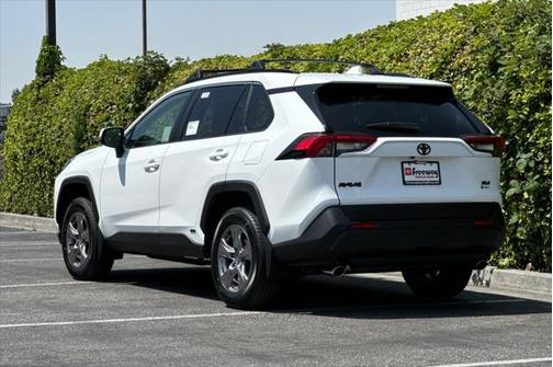 2025 Toyota RAV4 Hybrid XLE
