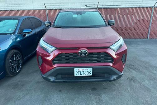 2025 Toyota RAV4 LE