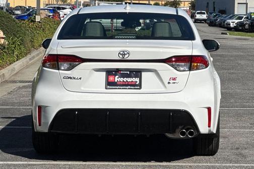 2026 Toyota Corolla Hybrid SE