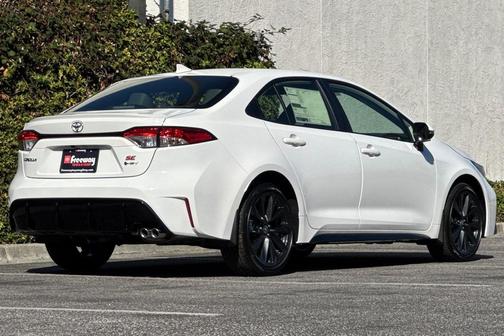 2026 Toyota Corolla Hybrid SE