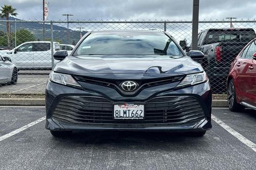 Aqua 2018 Toyota Camry LE