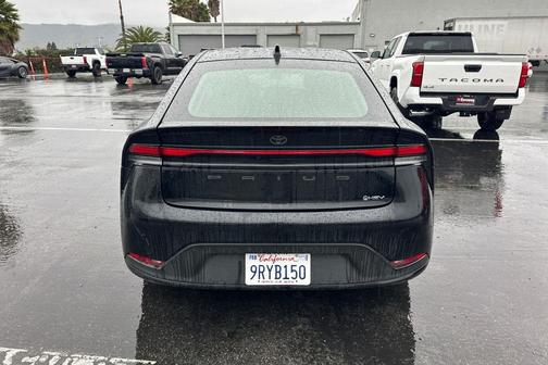 2025 Toyota Prius LE