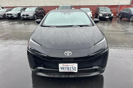 2025 Toyota Prius LE