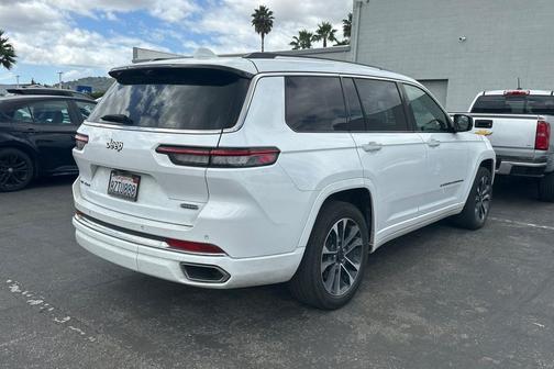 Bright White Clearcoat 2021 Jeep Grand Cherokee L Overland