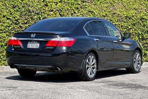 Crystal Black Pearl 2015 Honda Accord Sport