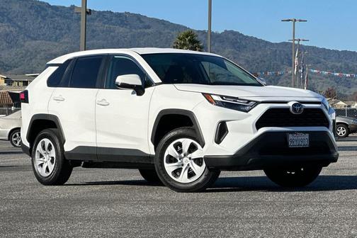 2025 Toyota RAV4 LE