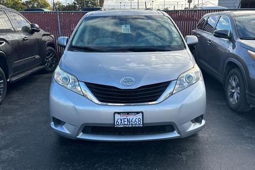2012 Toyota Sienna LE