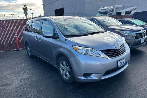2012 Toyota Sienna LE