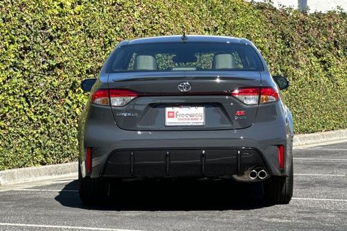 2026 Toyota Corolla Hybrid SE