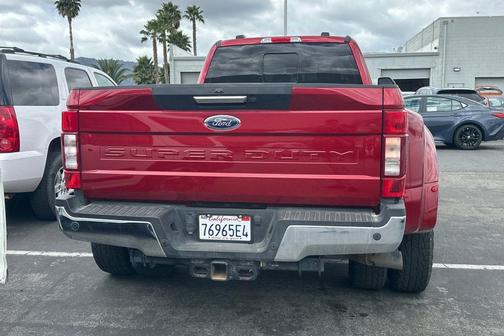 Rapid Red Metallic Tinted Clearcoat 2022 Ford F-350 Lariat