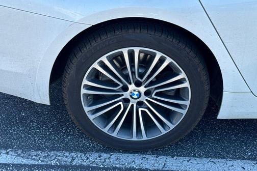 White Metallic 2019 BMW 530 530i