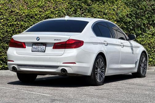 White Metallic 2019 BMW 530 530i