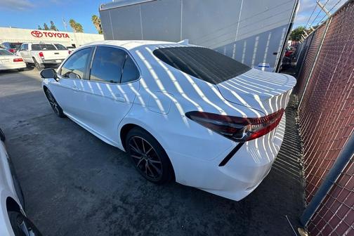 2021 Toyota Camry SE