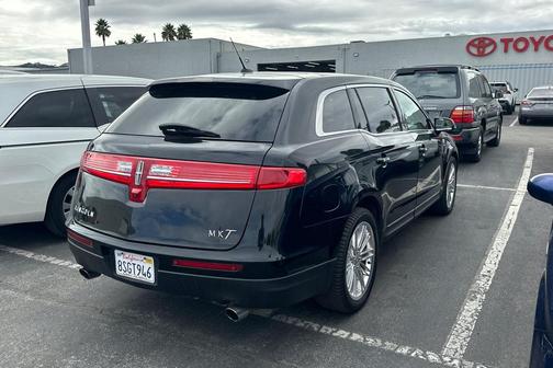 2019 Lincoln MKT Standard