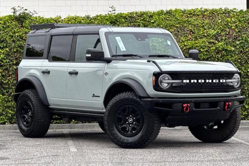 Cactus Gray 2024 Ford Bronco Wildtrak