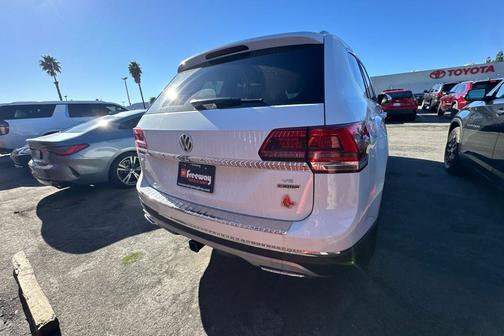 2019 Volkswagen Atlas 3.6L SEL Premium