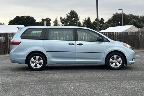 2015 Toyota Sienna L