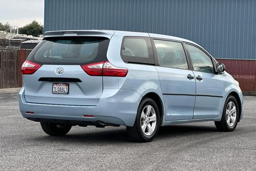 2015 Toyota Sienna L