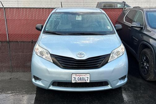 2015 Toyota Sienna L