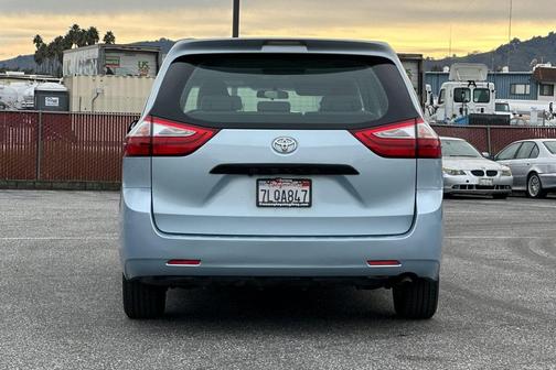 2015 Toyota Sienna L