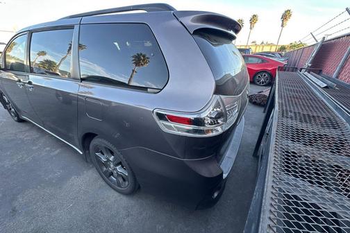 2016 Toyota Sienna SE Premium